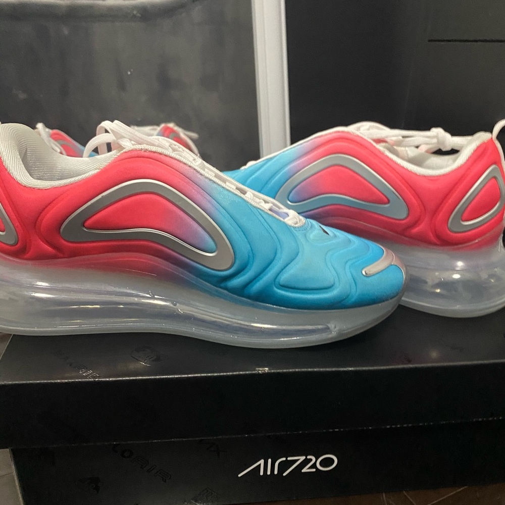 Nike Air Max 720 Lava Glow